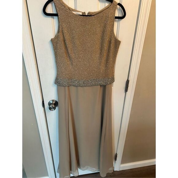 Chadwicks tan neutral color mother of the bride dress wedding guest size 8P - Picture 7 of 8